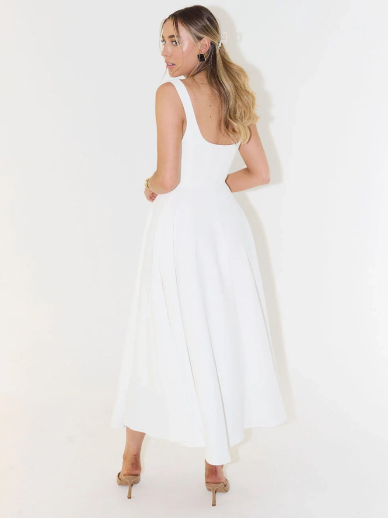 Scarlett Grace - Elegant Dress